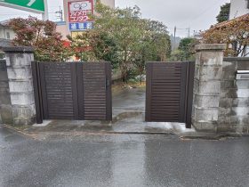 小川町T様邸　門扉の解体取付・ブロック塀解体、新規設置の施工写真